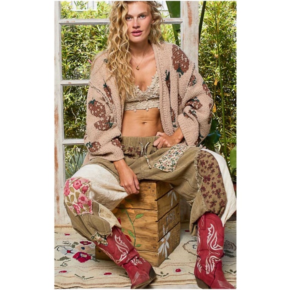 POL Strawberry Print Open Front oversized Cardigan - Picture 2 of 10